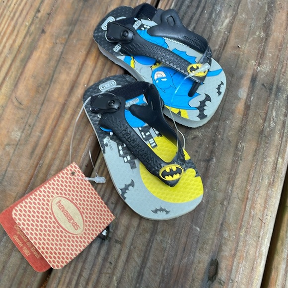 NWT- Havaiana Baby Boy Batman Flip Flops, Size 5C - Picture 3 of 10